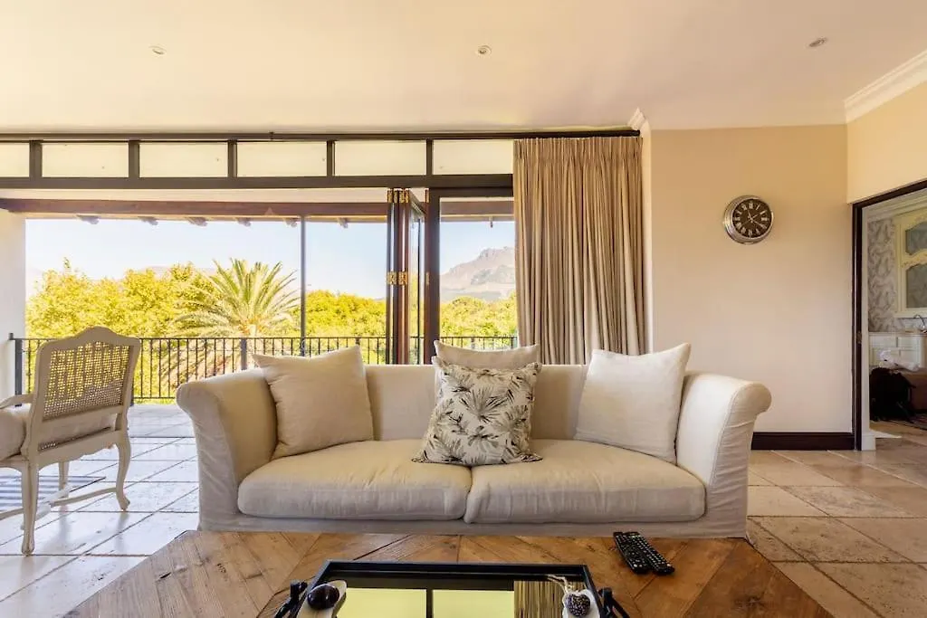 Alphen Drive Apartments Le Cap
